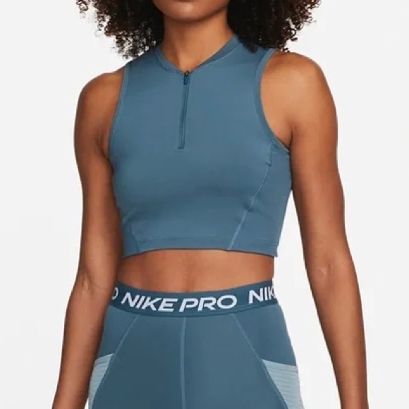 Nike Tops - NWOT Nike Pro Dri Fit Crop Top